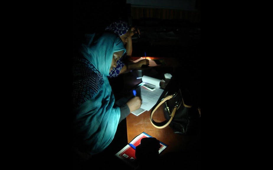 Despite the power being cut, the national campaign for education and awareness of citizen involvement sessions continued. With only the light from cell phones and flashlights the trainings continued, despite the surrounding darkness: democracy means resilience. Marie-Ève Bilodeau, NDI’s resident director in Tunisia, took this photo while in Nouadhibou, Mauritania.